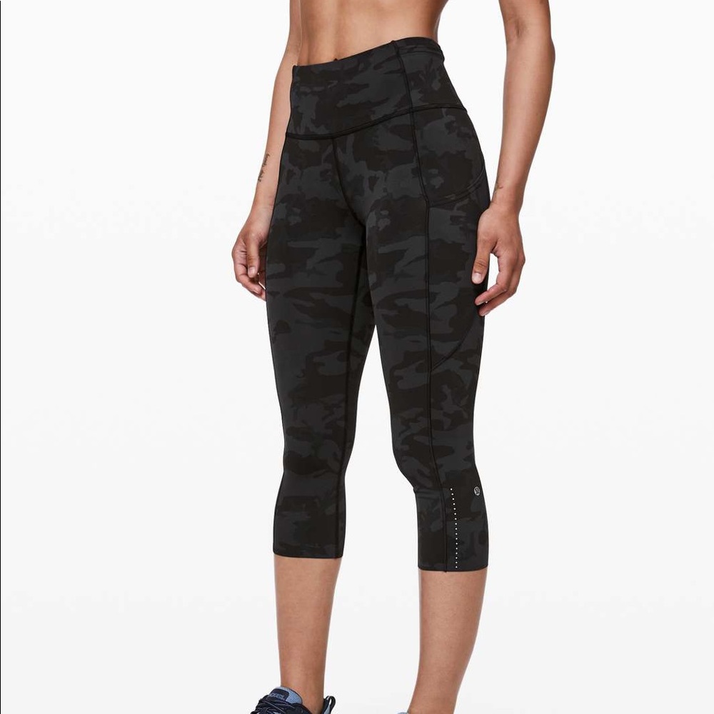 Lululemon Camo High Rise Fast n Free Crop II  19” Nulux Sz 6